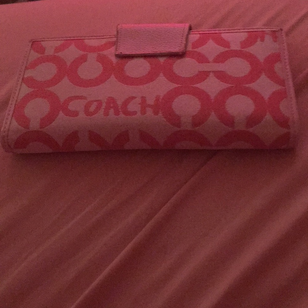 Baby Pink Coach Wallet💖 with checkbook holder - Picture 5 of 8